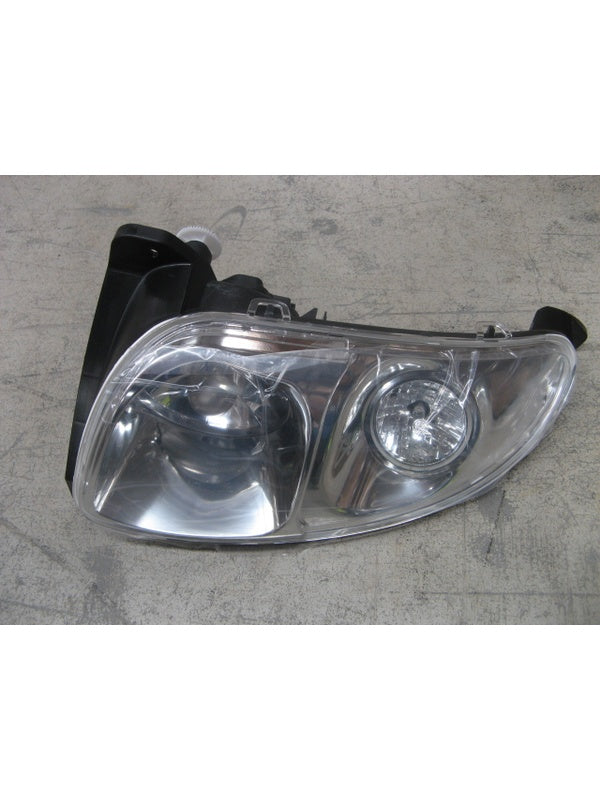 ÖN FAR SAĞ YM - T5000 - Ford 6000 - TLA - 84156844 -   1  Adet