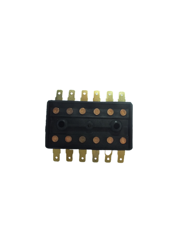 SİGORTA KUTUSU DÜZ ÇIKIŞ 6LI - MF 240 - Massey Ferguson 240S - 001766 -   1  Adet